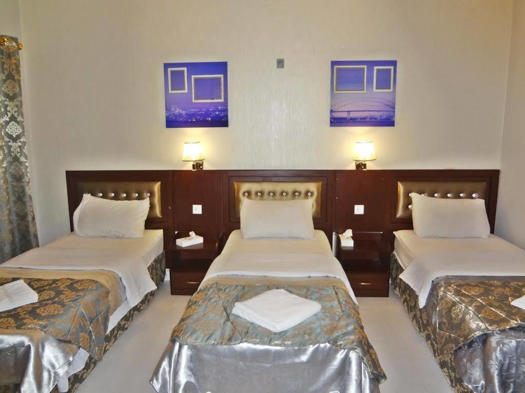 Al Sabkha Hotel Dubai Exterior photo